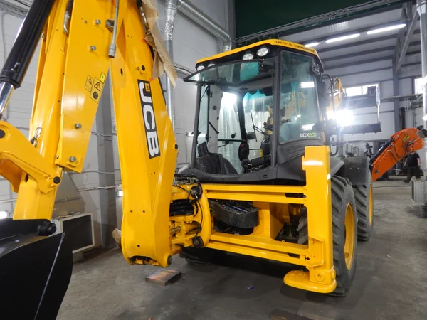 Покраска спецтехники: